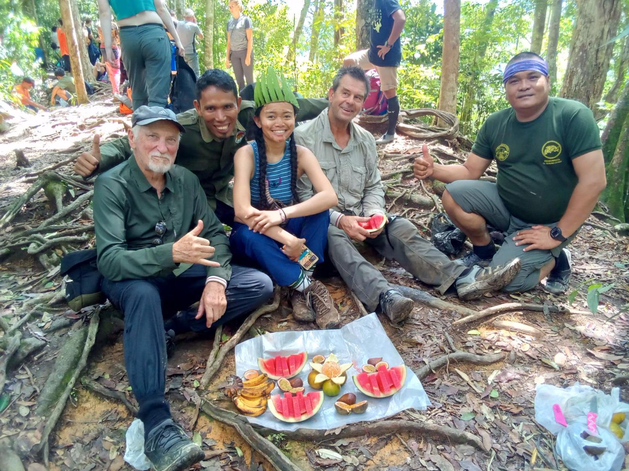 Jungle Treking & Jungle Tour If You Want To Stay Here,You Must Book Treking Only With Us Bukit Lawang Exterior foto